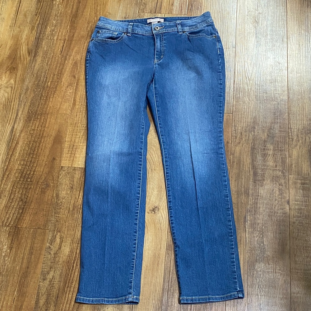 Chico’s Classic straight leg Women's blue Jeans size Chico’s 0 short